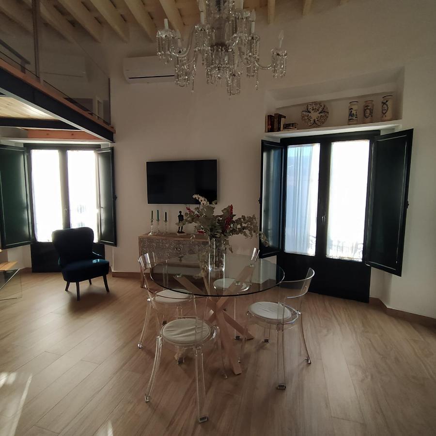 Casa Mora Triana Apartamento Sevilha Exterior foto